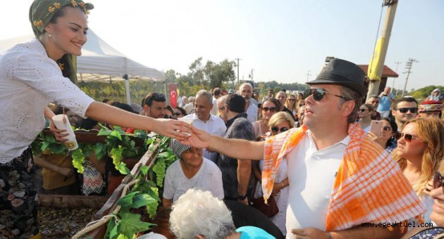 2. Bağ Bozumu şenliği'yle renklendi