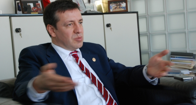 Türeli , Birgi'deki maden ocağını 3 bakana sordu