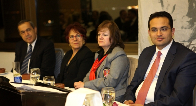 Buca Rotary Kulübü'nden  Başkan Atila'ya ‘Hizmet’ Ödülü