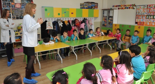 Buca’nın pırlantalarına diş sağlığı eğitimi