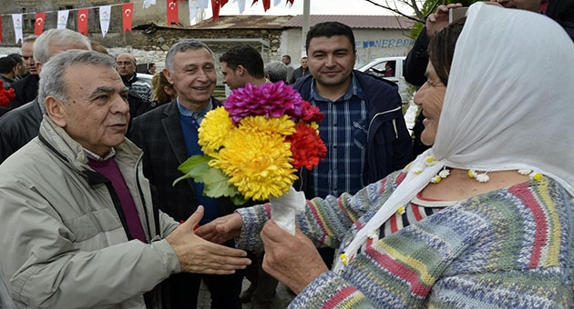 Sen bizim çiçek başkanımızsın