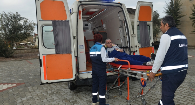 Belediye ambulansı hastaların emrinde