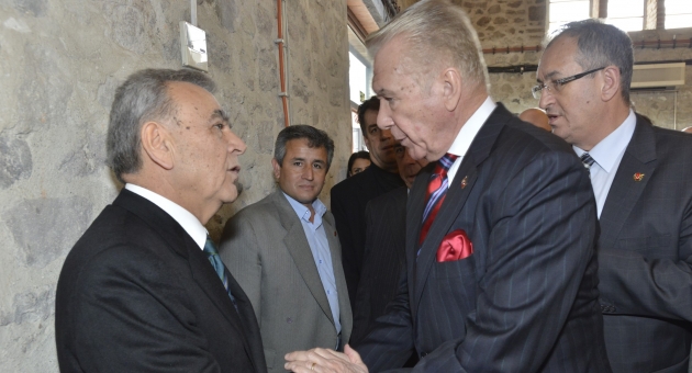  İzmirliler yalnız bırakmadı