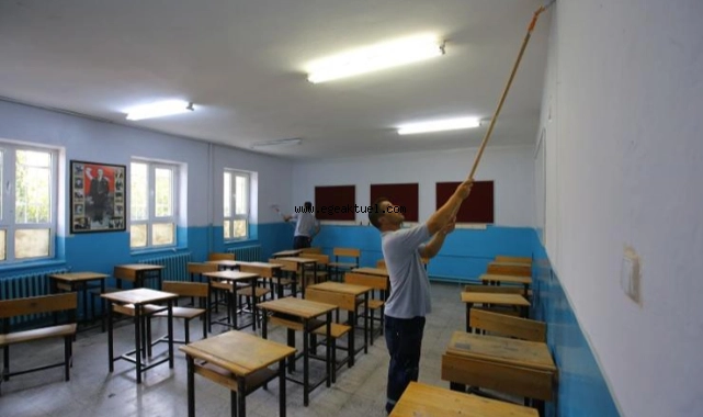 Efes Selçuk Belediyesi’nden Okullara Destek