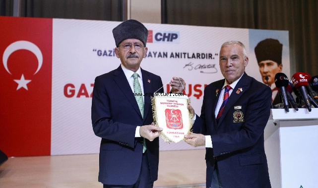 Kılıçdaroğlu’ndan kalpaklı foto
