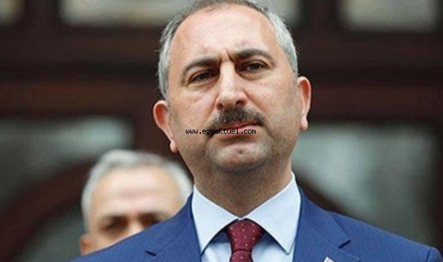 Mükemmel kararlar verilmediğinin farkındayız