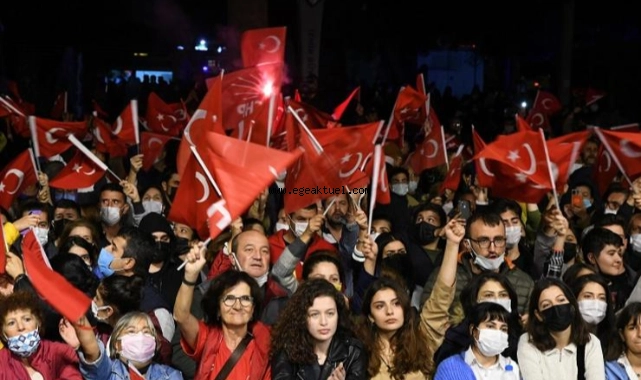 Karabağlar Cumhuriyet için tek yürek