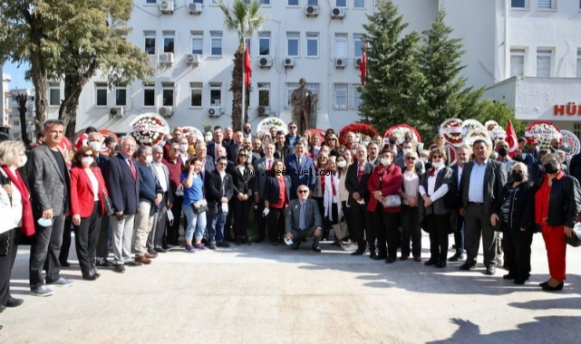 Karşıyaka’da yürekler Cumhuriyet için attı