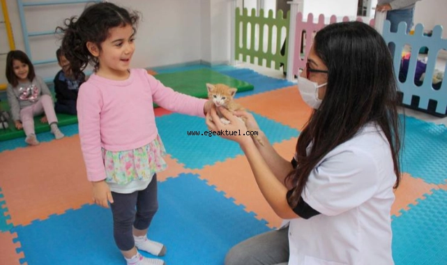 Miniklere hayvan sevgisi aşılanıyor 