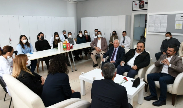 Başkan Selvitopu Öğretmenler Günü'nü kutladı