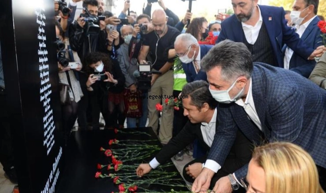 Bayraklı, depremde yaşamını yitiren canları andı