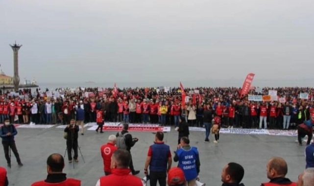 İzmir’de DİSK eylemi