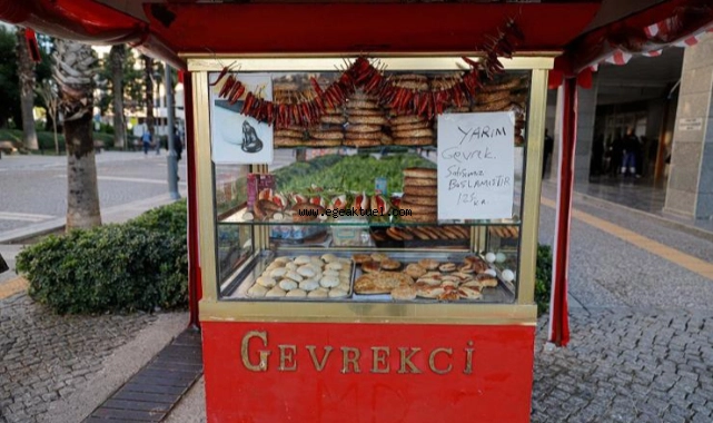 İzmir'de yarım gevrek satışı başladı