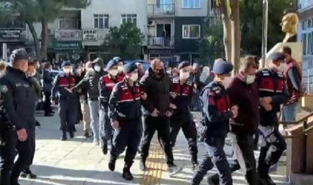 İzmir'deki rüşvet skandalında yeni gelişme: 3 kişi tutuklandı