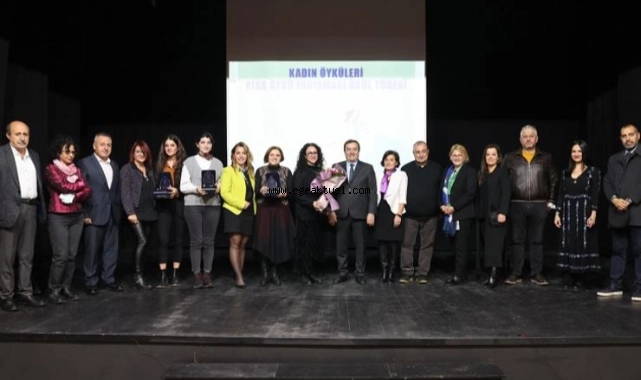 Konak’ta “Kadın Öyküleri” Ödülleri sahiplerini buldu