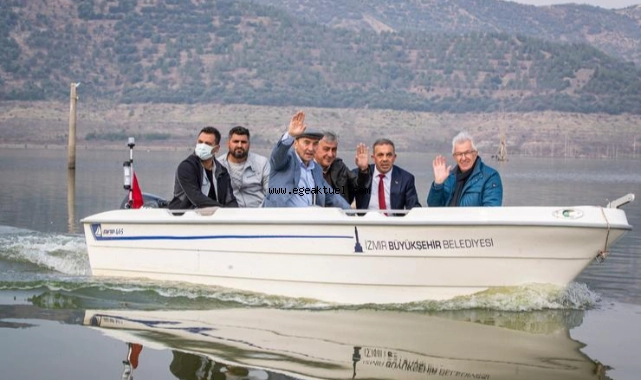 Traktörün yerini balıkçı tekneleri aldı