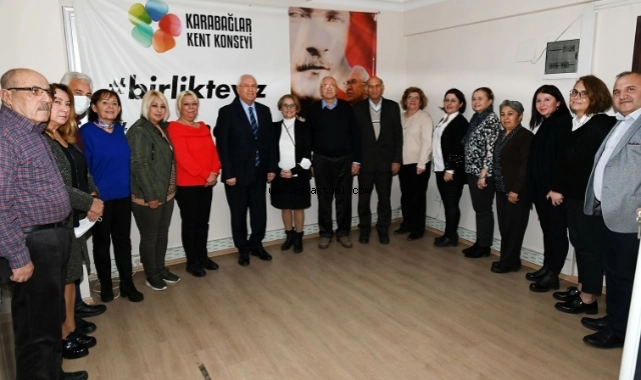 Başkan Selvitopu Karabağlar Kent Konseyi'ni ziyaret etti