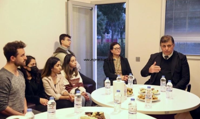 Başkan Tugay, duyarlı gençlerle buluştu