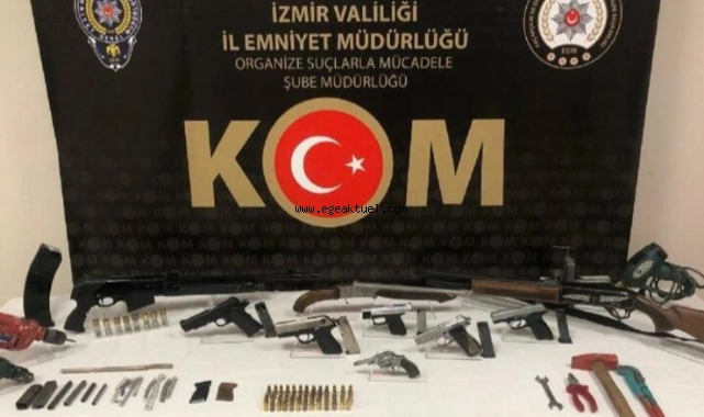 İzmir’de silah kaçakçılığı operasyonu: 4 gözaltı