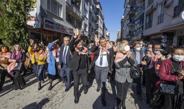Mandalina Şenliği’nde binleri ağırladı.