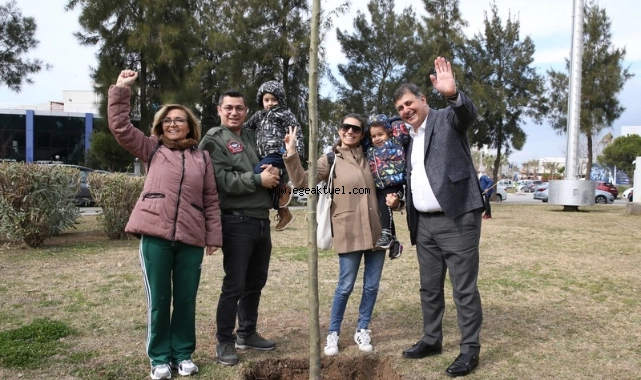 ‘Yeşil Karşıyaka’ için 40 bin fidan