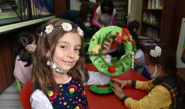 Yılbaşı süsleri Bornovalı miniklerden