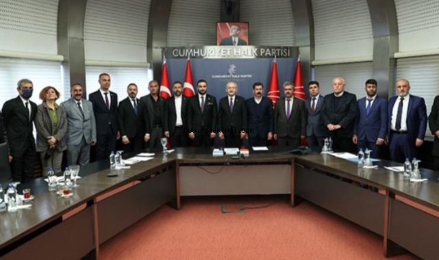 AKP'den istifa edip CHP'ye katıldılar