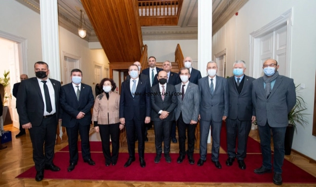 Başkan Soyer Ayvalık Belediye Başkanı Ergin’i ağırladı