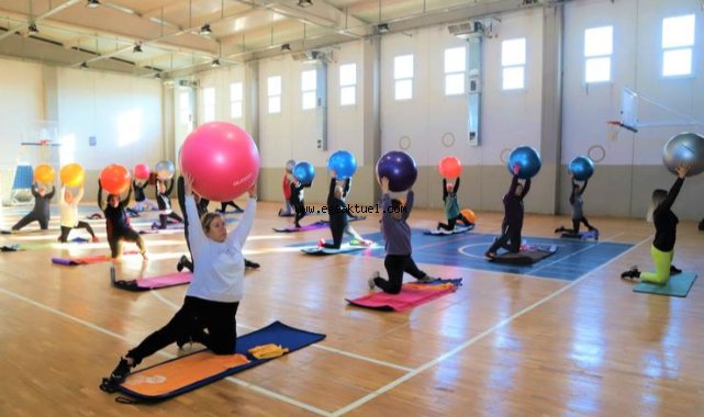 Menderes’te Kadınlardan Pilates Kurslarına Yoğun İlgi