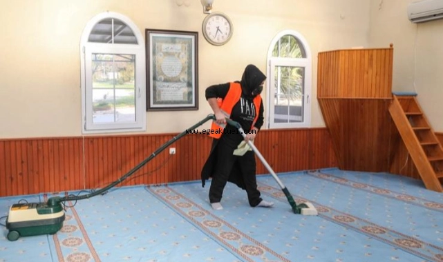 Seferihisar'da ibadethanelere 'özel' ilgi
