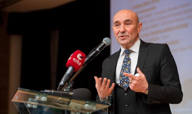 Başkan Soyer Karşıyaka Toplumsal Düşünce Günleri’nin açılışını yaptı