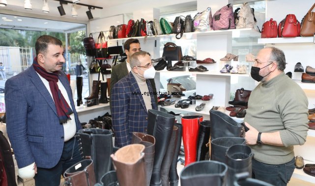 Başkan Sürekli, Alsancak’ta esnaf turu yaptı