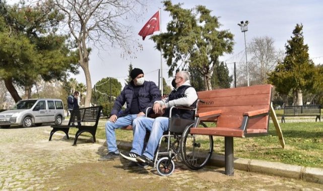 Bornova’nın parklarına “Engelsiz Bank”
