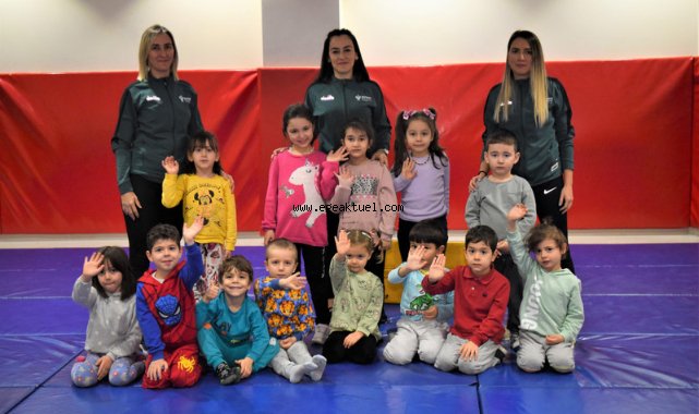 Bornovalı miniklere hareket eğitimi