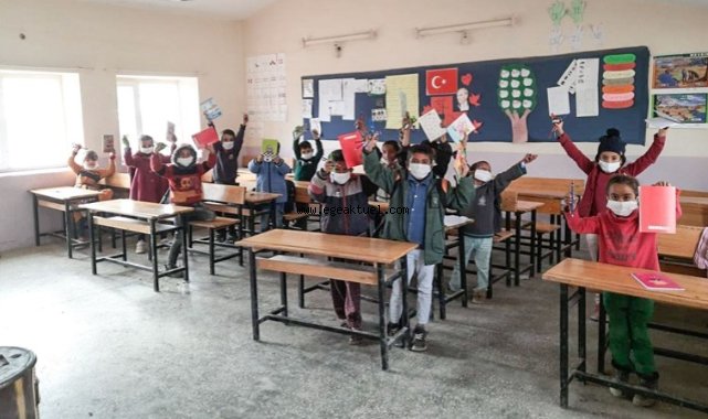 Buca’dan Kars’a kitap köprüsü