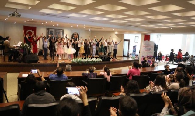 Efes Selçuk’lu Çocuklardan İlham Veren Kente Beste 