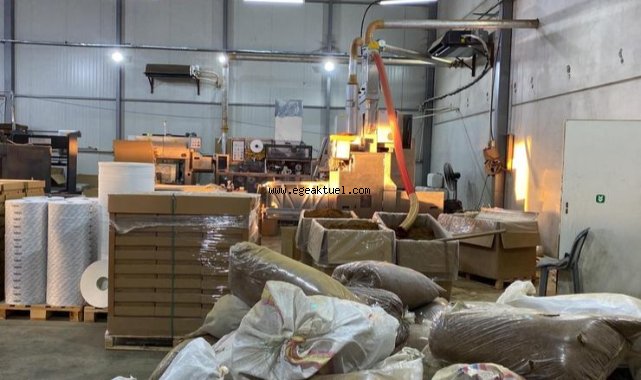 İzmir’de tarihi kaçak sigara operasyonu: Fabrika kurmuşlar