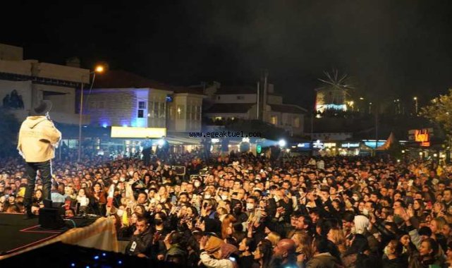 Alaçatı Ot Festivali’nde Kenan Doğulu Rüzgarı