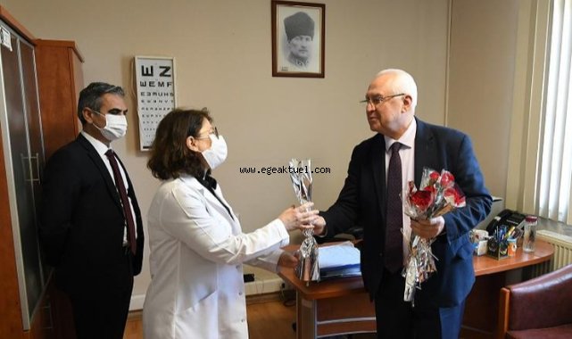 Başkan Selvitopu sağlık emekçilerin bayramını kutladı