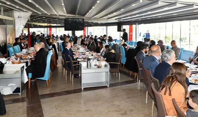 Başkan Selvitopu şehit aileleriyle buluştu