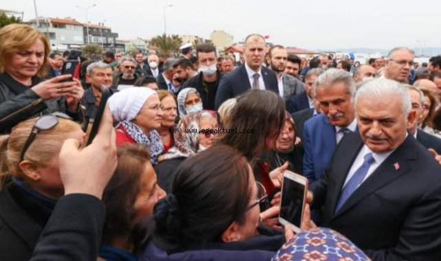 Binali Yıldırım balıkçı barınağını ziyaret etti