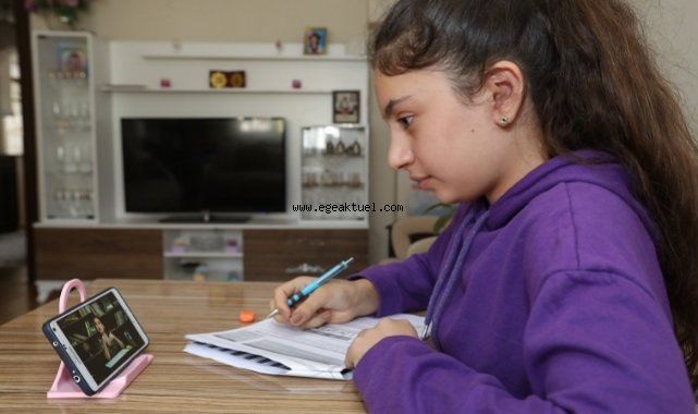Buca’nın Dijital Dershanesi 10 bin öğrenciye ulaştı