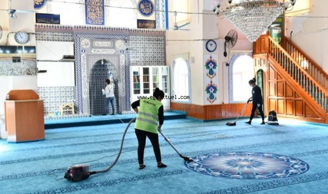 Çiğli’de Camiler Ramazan’a Hazır