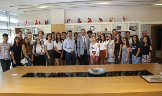 Gaziemir Belediyesi Çocuk Meclisi yola çıkıyor