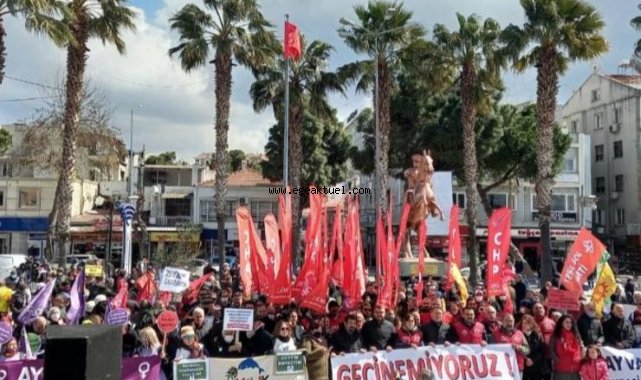 İzmir Dikili'de 'Geçinemiyoruz' mitingi