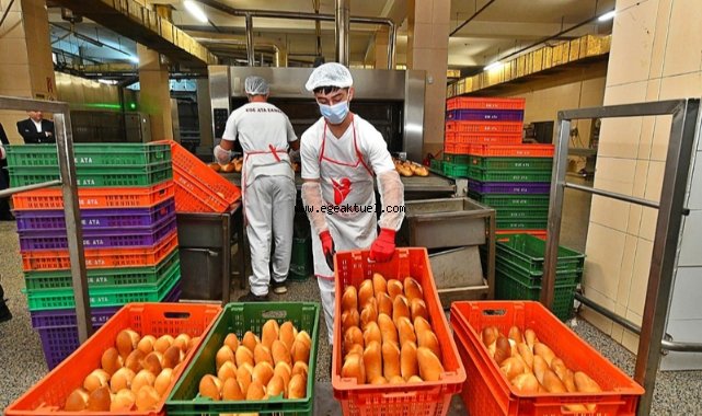 İzmir’in “Halk Ekmek” modeli yüzleri güldürdü