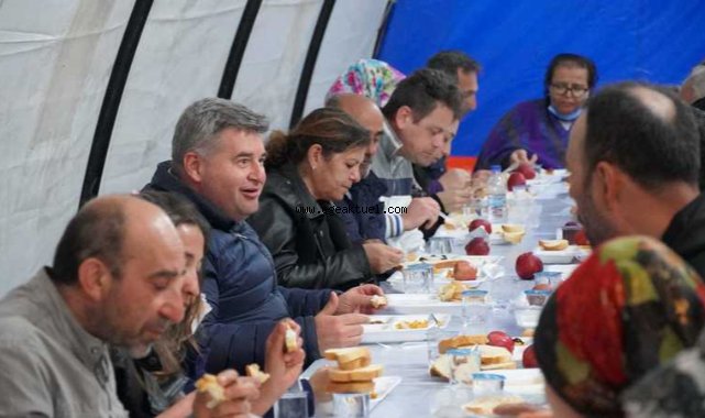 Başkan Oran, iftar sofrasında vatandaşlarla bir araya geliyor