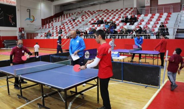 Bayraklı’da 23 Nisan coşkusu sporla başladı!
