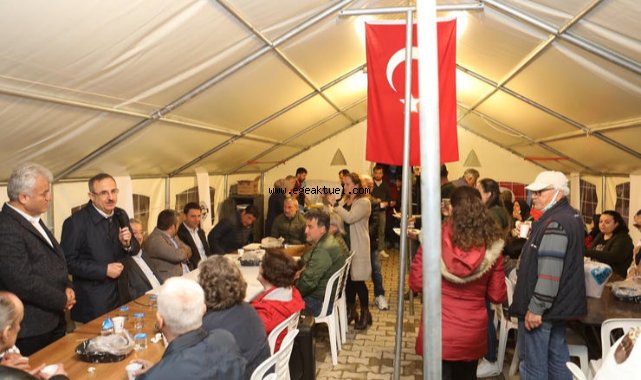 Depremzedelerle iftar yaptılar