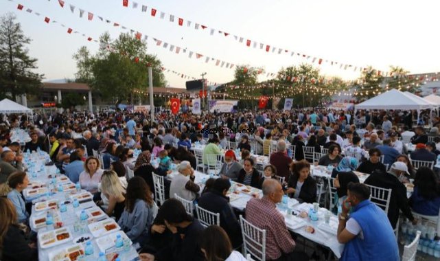 Efes Selçuk Ramazan’da da dayanışmayı güçlendirdi